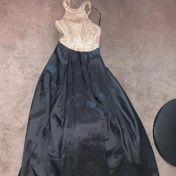 Dillards | Dresses | Selling A Dress From Dillards Its Very Good Quality |  Poshmark